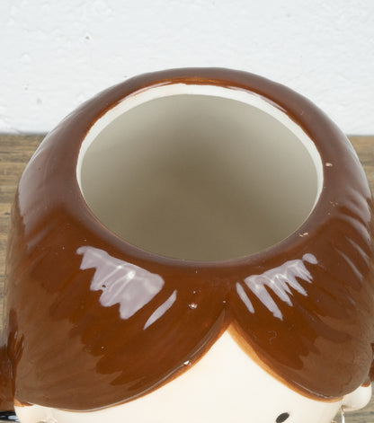 Vaso a forma di una donna grande in ceramica