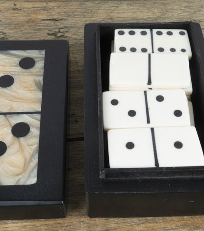 Scatolina del gioco "domino" in resina