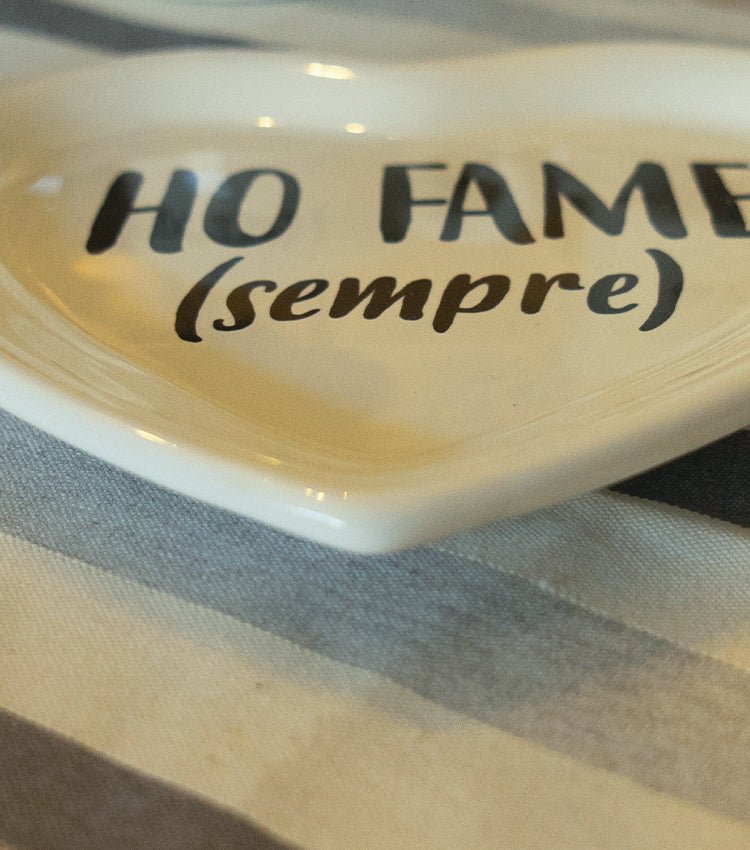Piattino a forma di cuore "Ho Fame" in ceramica