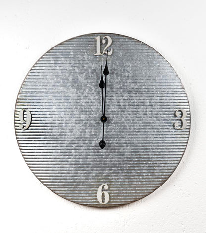 Orologio in lamiera